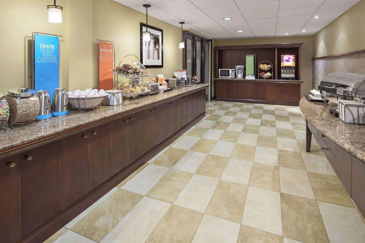 Hampton Inn & Suites Alexandria Old Town Area South Exterior foto